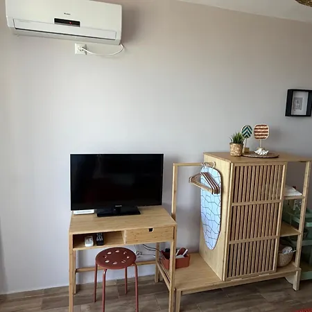 Apartment 5 Steps To The Pomorie