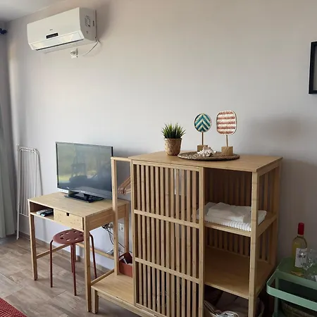 5 Steps To The Apartment *
